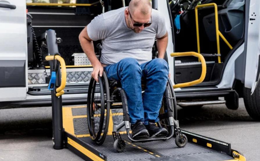 13 wheelchair Maxi cab