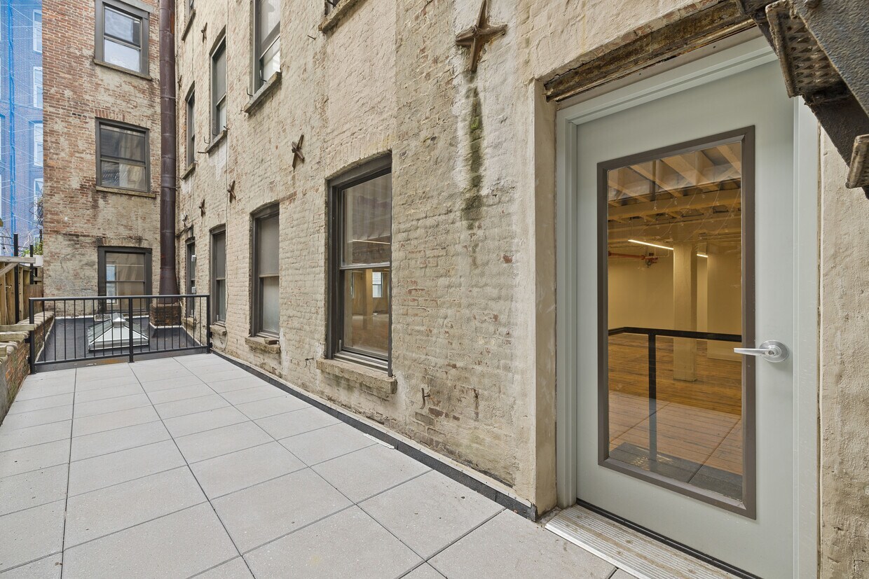 Dedicated Desk - Kent Offices Dumbo - 53 Pearl Street