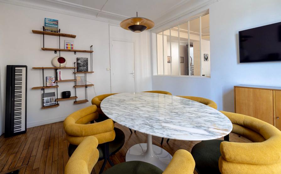 Private Office - 8 desks 