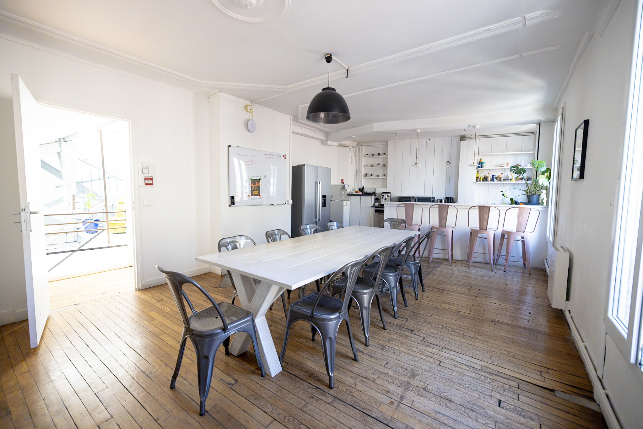 Private Office - 8 desks 