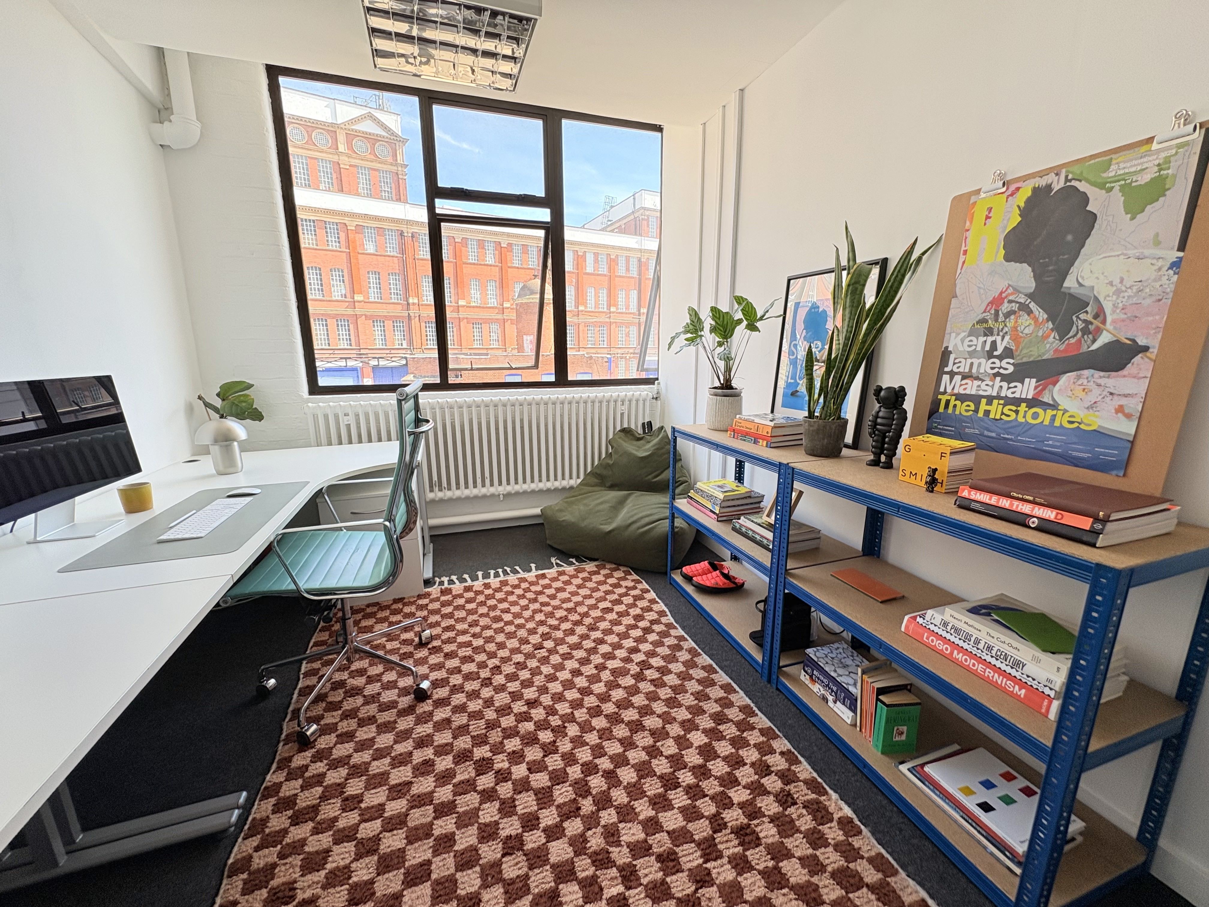 Fixed Desk Office Space in Creative Studio – Battersea SW8 3NS – £375 pcm (All bills included)