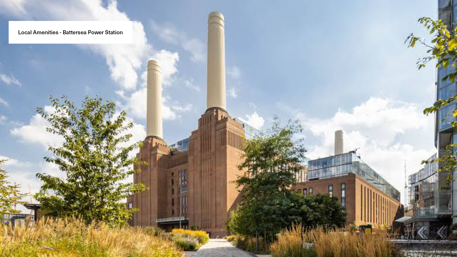 Fixed Desk Office Space in Creative Studio – Battersea SW8 3NS – £375 pcm (All bills included)