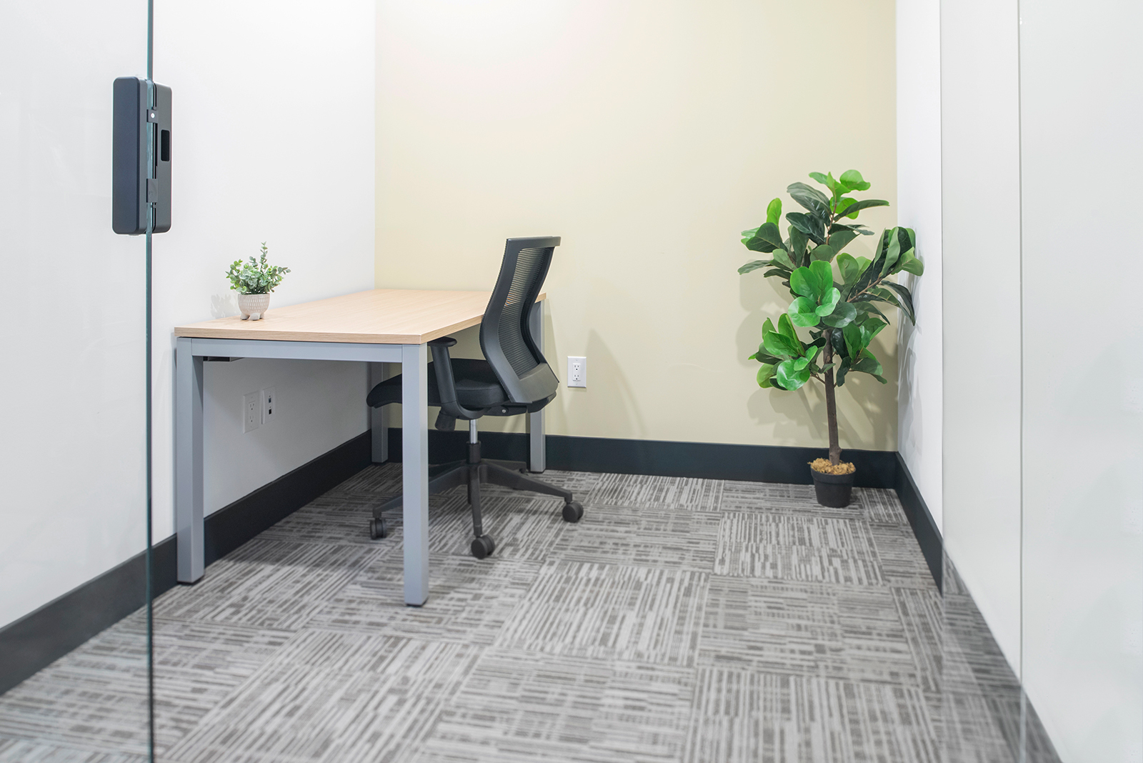 1 Person Private Office