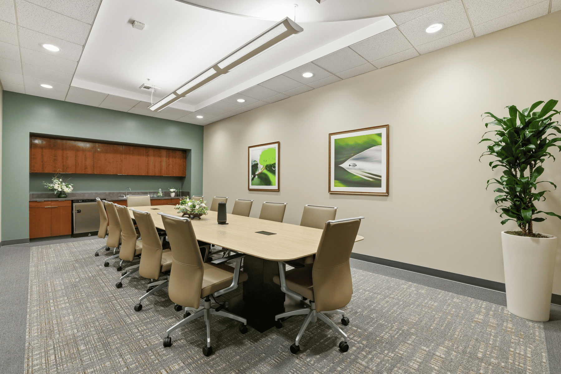 Business Workspaces - Serrano Boardroom