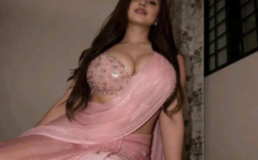 Saket Call Girls 9953189442 Call Girls in Delhi