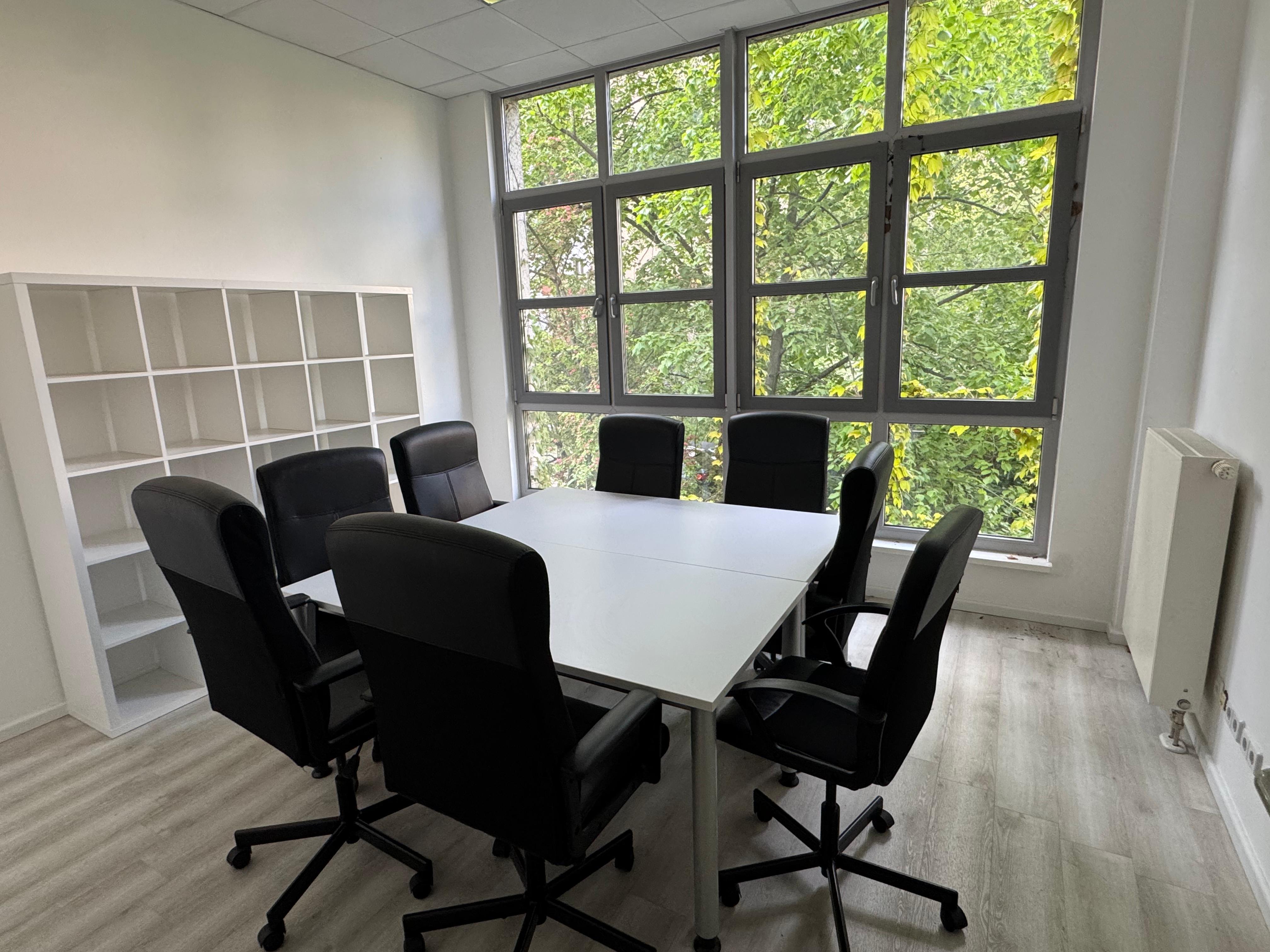 Meeting Room 1-8 people