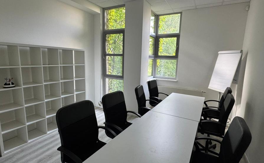 Meeting Room 15-20 people