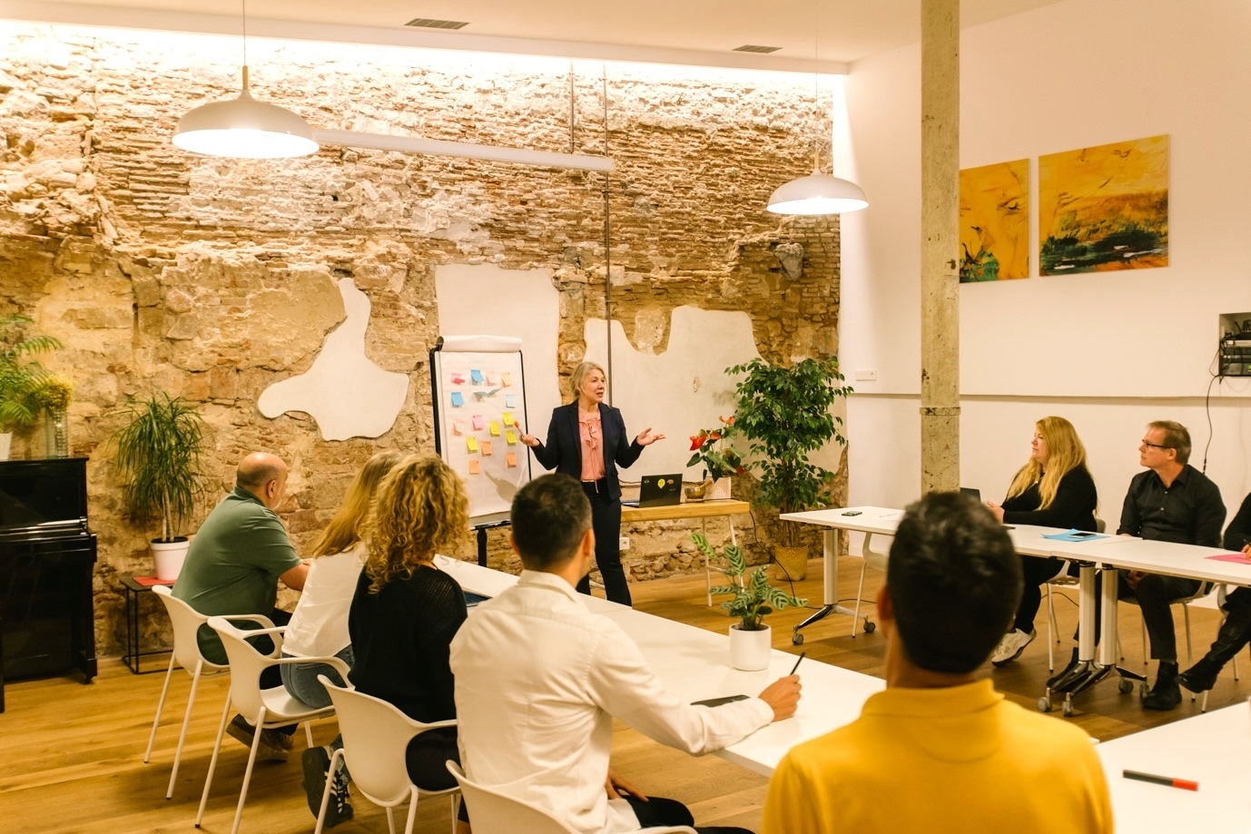 Spacious Zen - 150 m2 Meeting Room in El Born, Barcelona