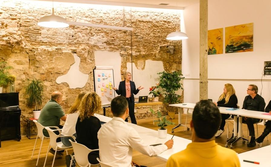 Spacious Zen - 150 m2 Meeting Room in El Born, Barcelona