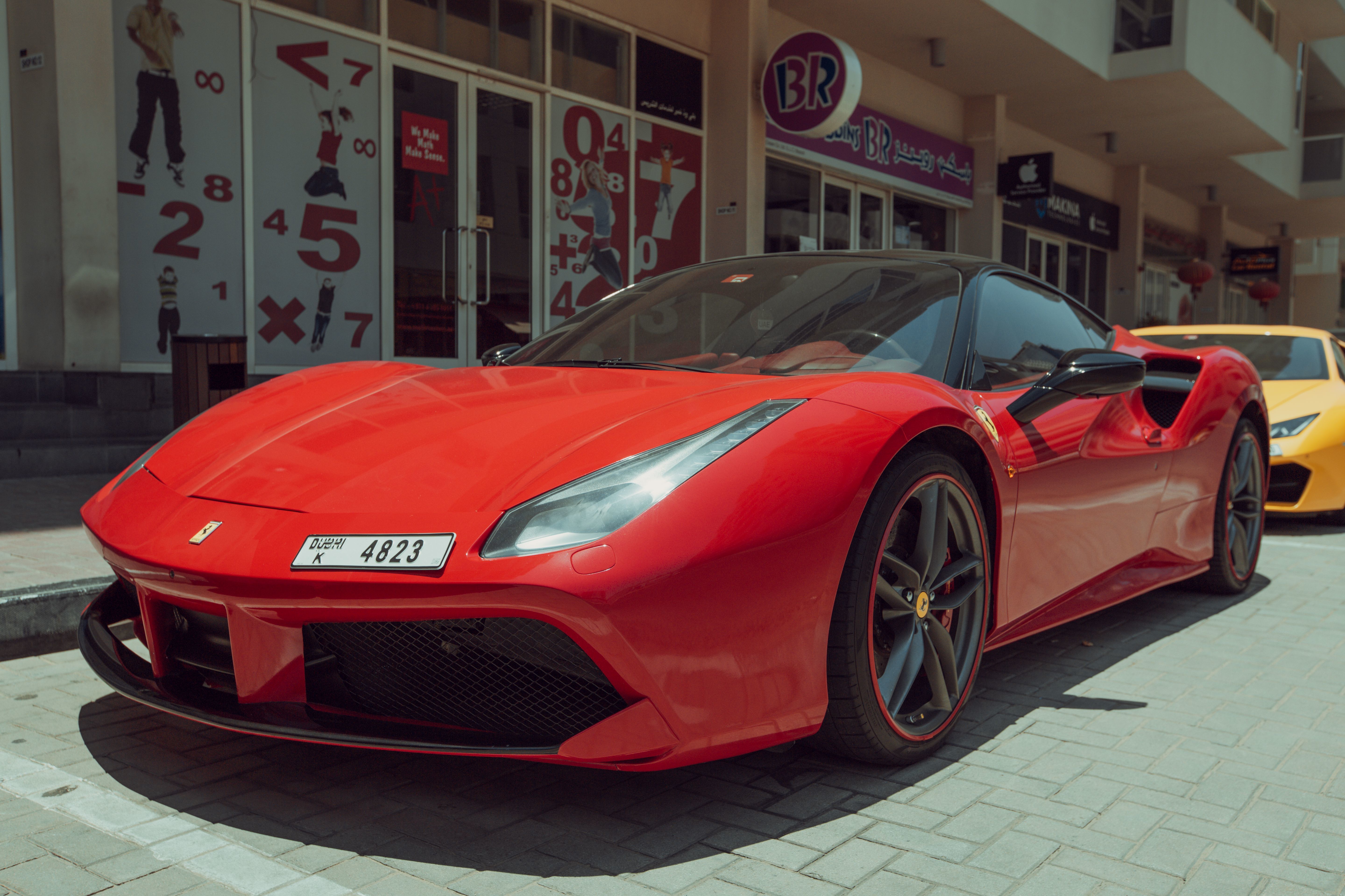 Monthly car subscriptions vs daily rentals for long term stays in Dubai