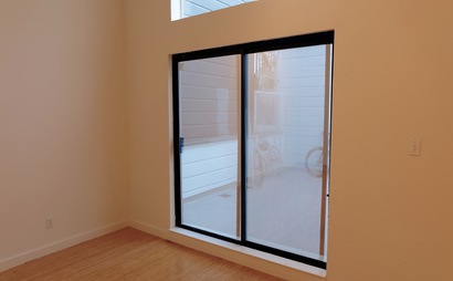 Dedicated desk space for 5 people in our SOMA loft Dedicated desk space for 5 people in our SOMA loft