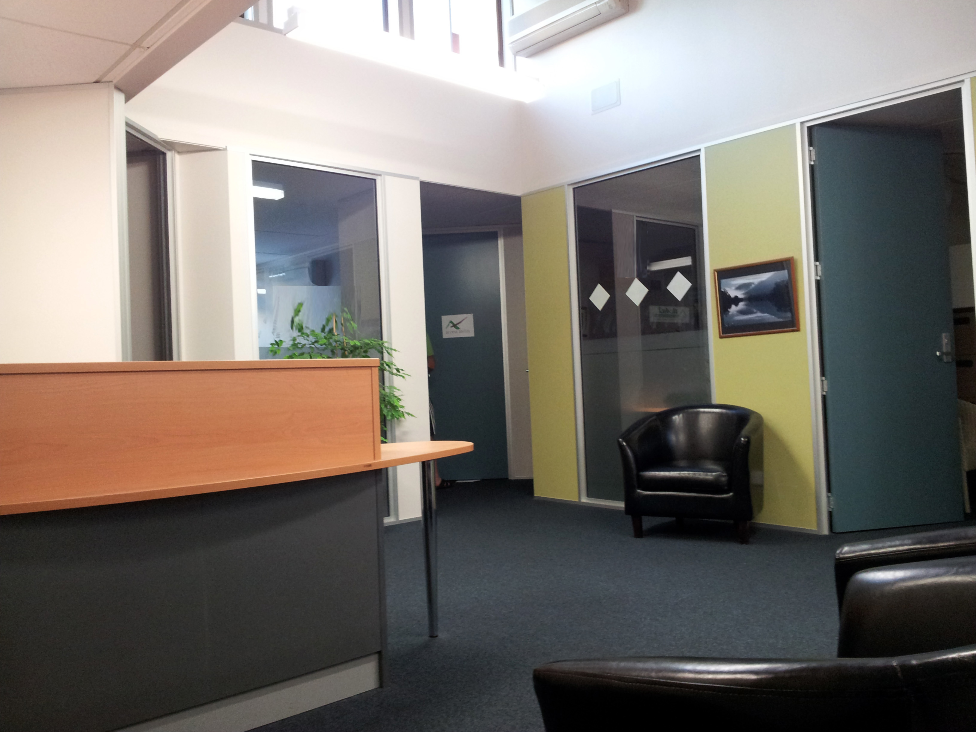 28 Rathbone St Office Center