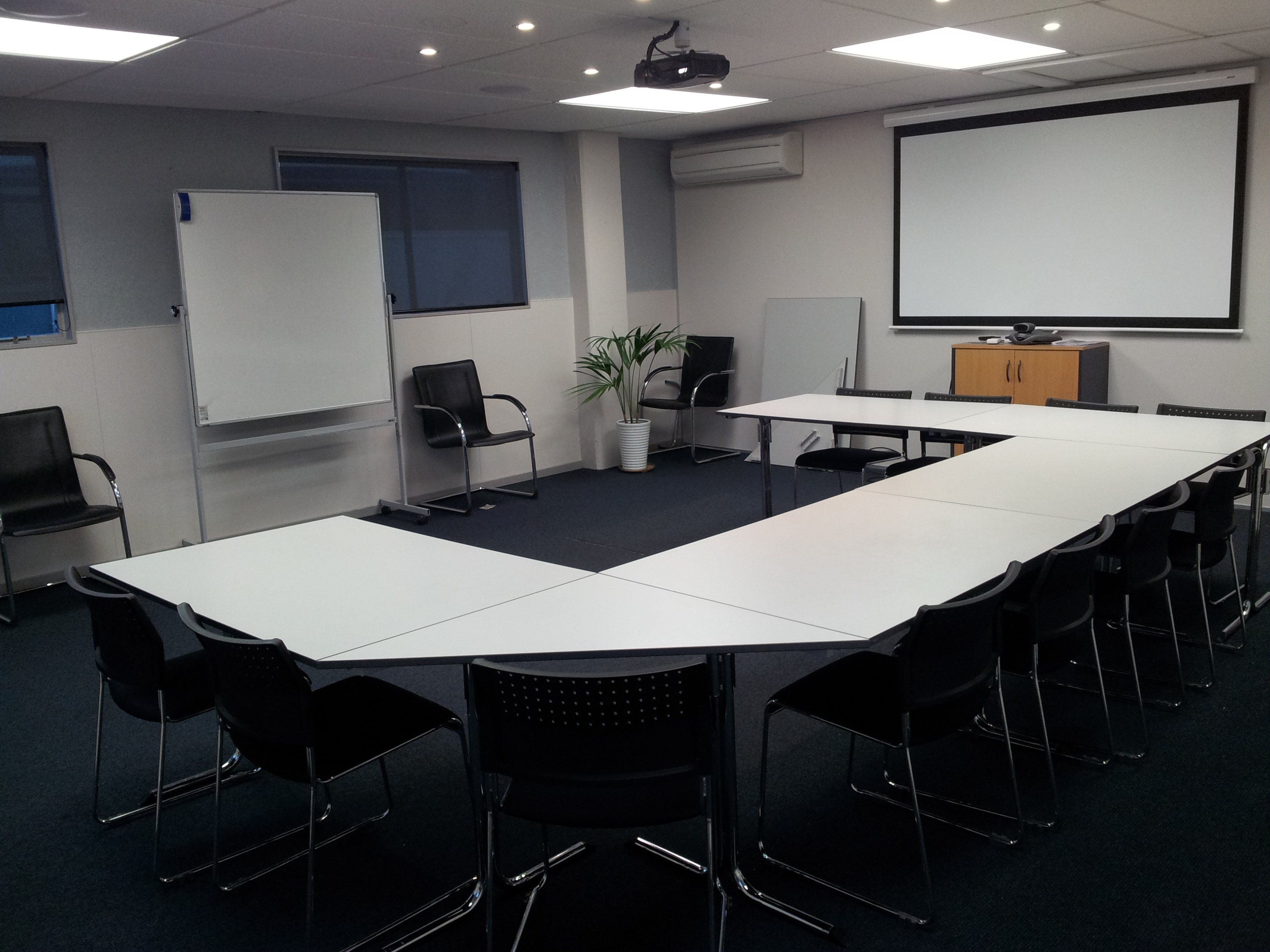 28 Rathbone St Office Center