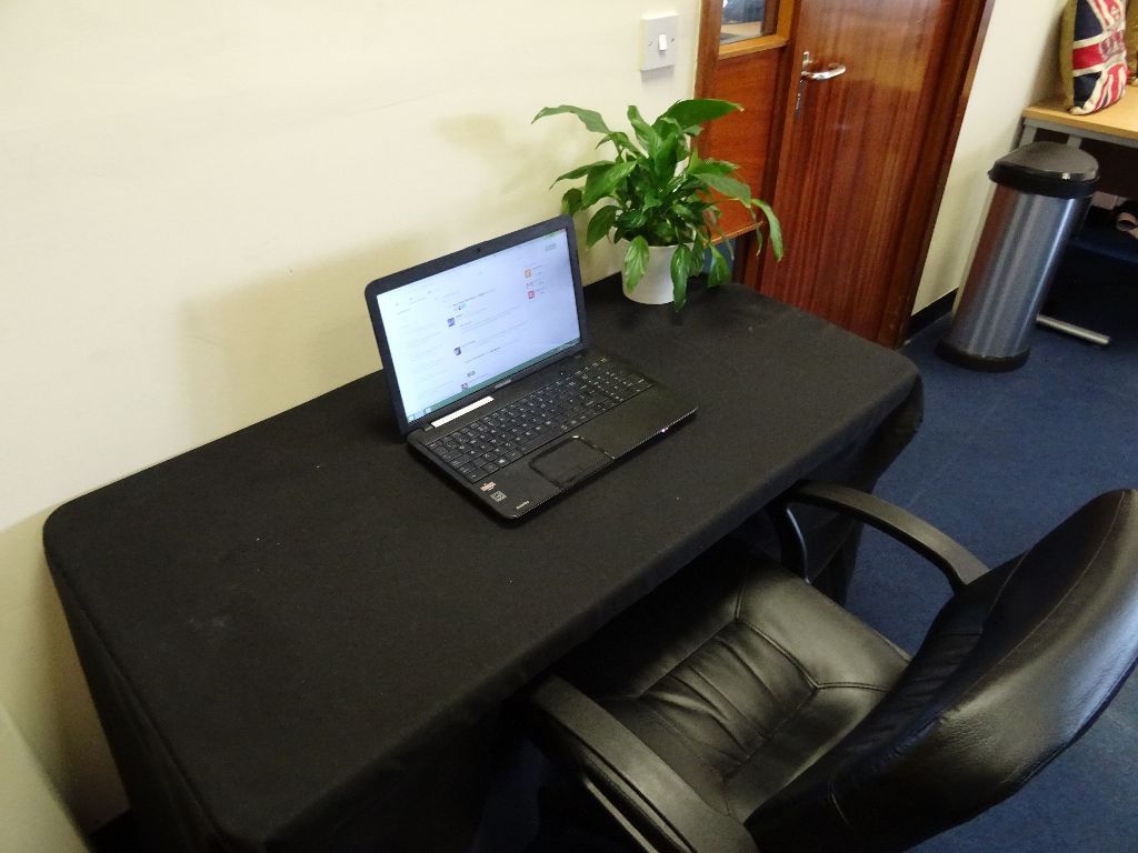 Lovely desk space to rent, North London Desks Near Me