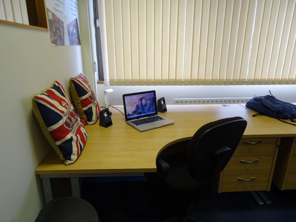 Lovely desk space to rent, North London