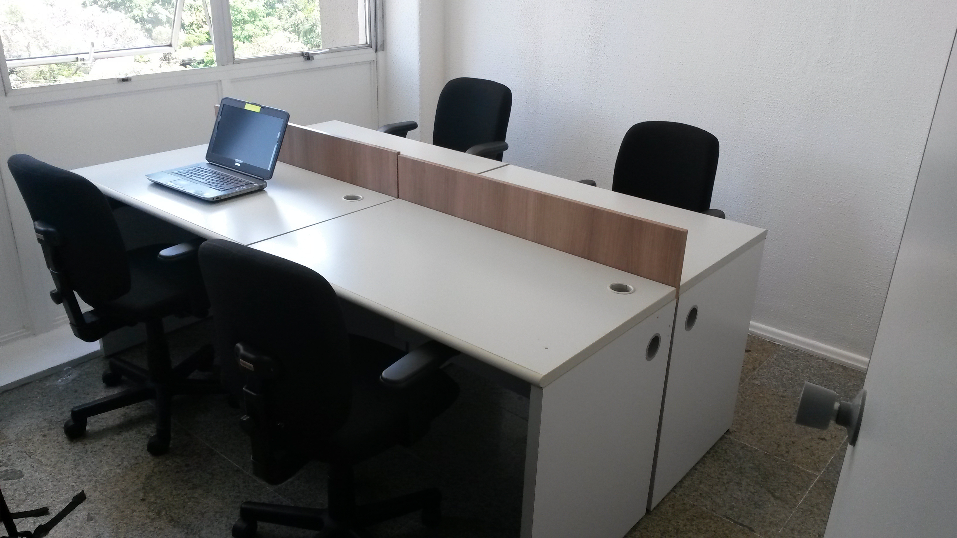 Desk to Work - Faria Lima - Mini Office Space Desk to Work - Faria Lima - Mini Office Space