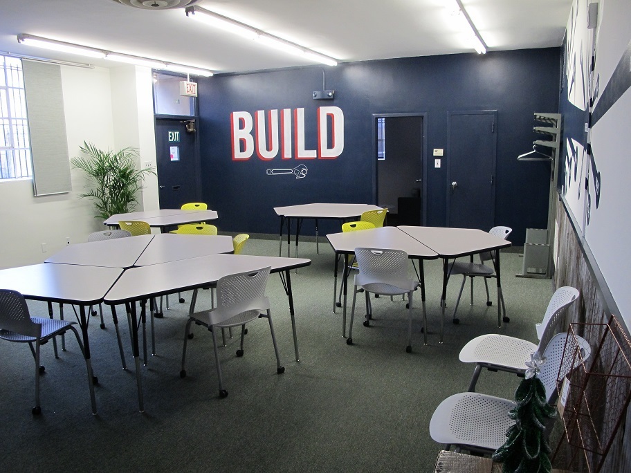 Front Office with private Office included Front Office with private Office included