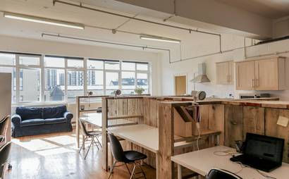 Shared desks Shared desks