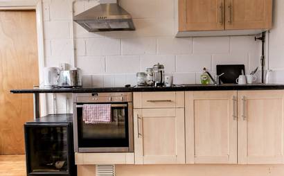 Shared desks Shared desks