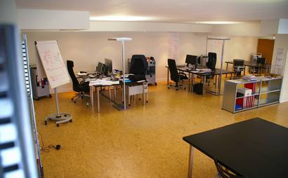 http://www.im-neuweg.ch - Shared Desks, Resident Desks http://www.im-neuweg.ch - Shared Desks, Resident Desks