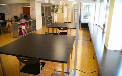 http://www.im-neuweg.ch - Shared Desks, Resident Desks http://www.im-neuweg.ch - Shared Desks, Resident Desks