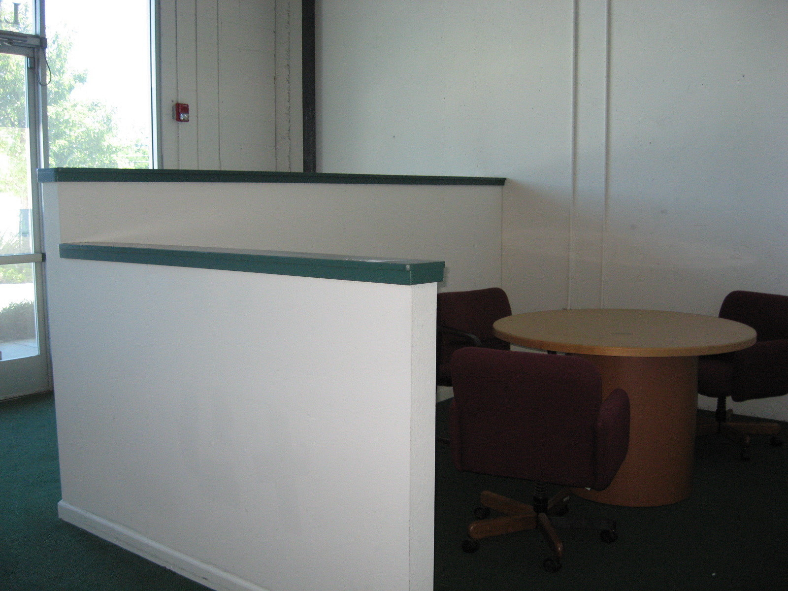 OFFICE & DESK SPACE OFFICE & DESK SPACE