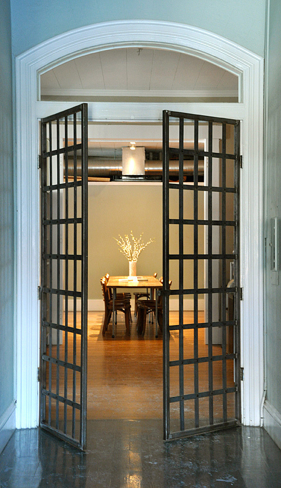 Shared desks, private conference rooms