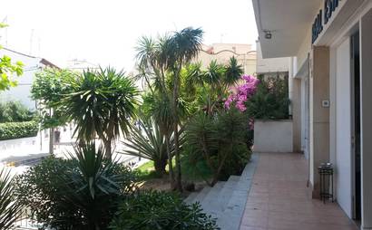 Open Desks in bright workspace Open Desks in bright workspace