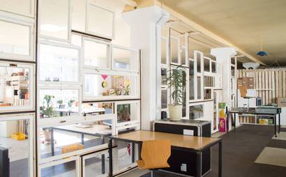 Free desks in creative working environment Free desks in creative working environment