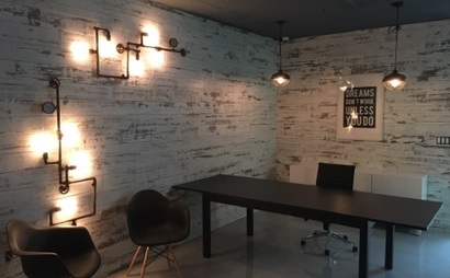 Desks Available Desks Available