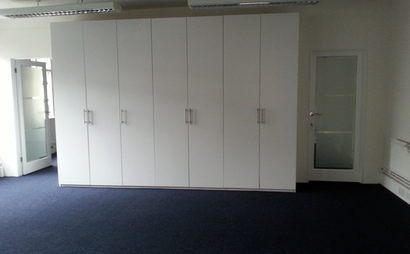 Desk spaces available in the heart of Soho. Bright, newly refurbished office