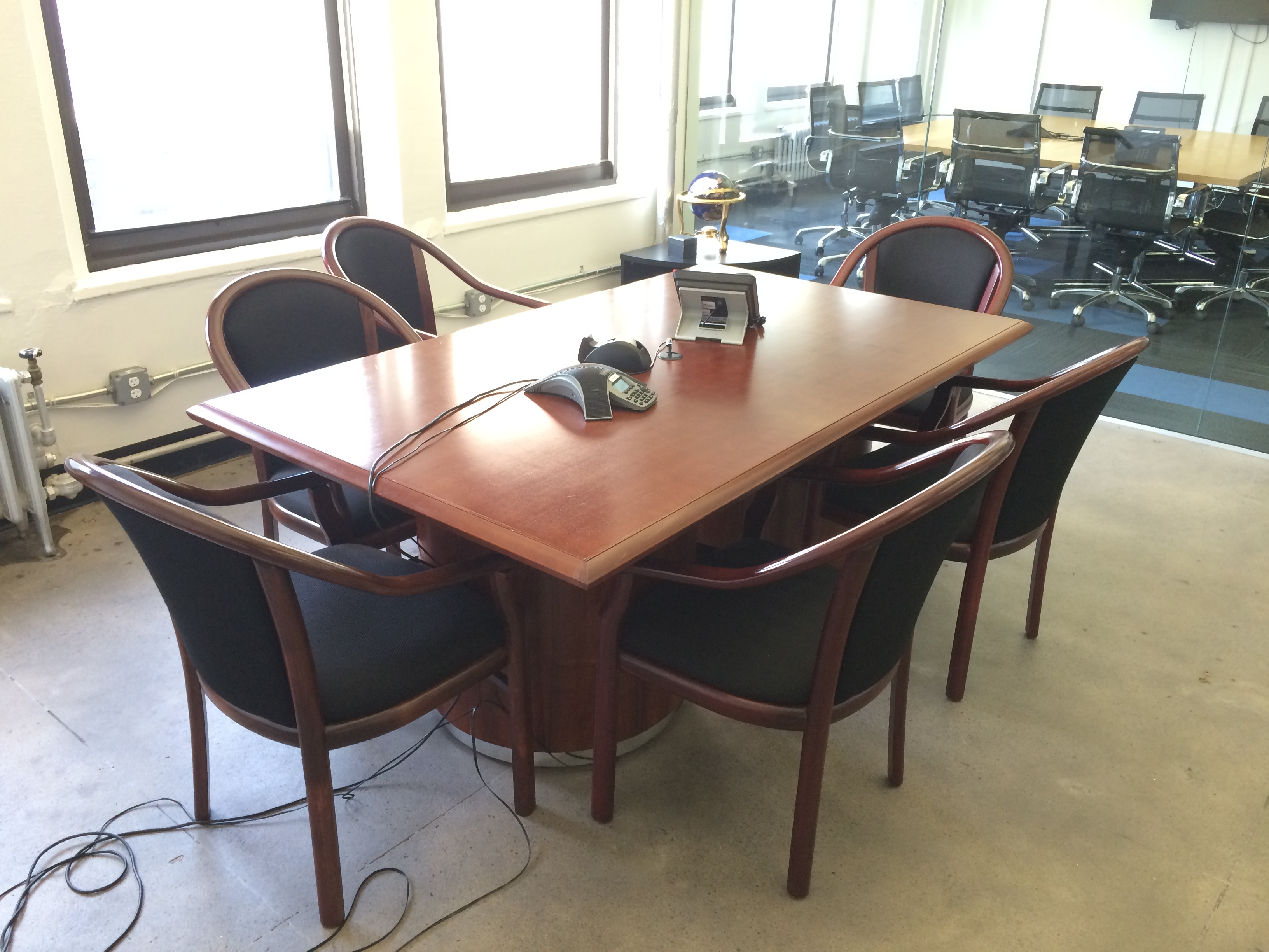 meeting room - 6 people