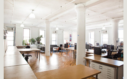 Fixed desks Fixed desks