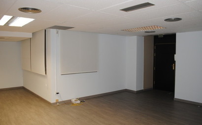 Z Space, Hot & Dedicated Desks available