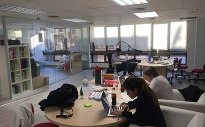 Z Space, Hot & Dedicated Desks available