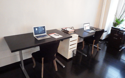 Hot desk / Dedicated desk Hot desk / Dedicated desk