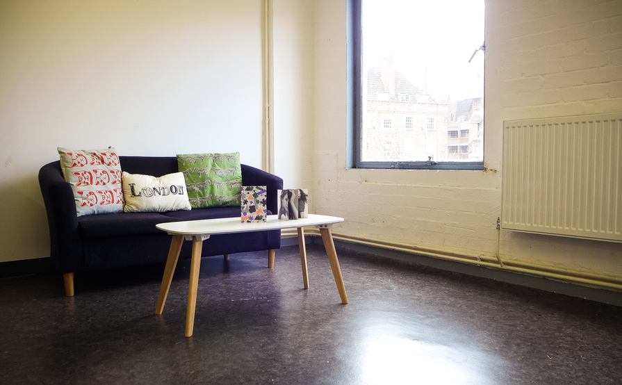 Creative Desk Space 5min away from Broadway Market 