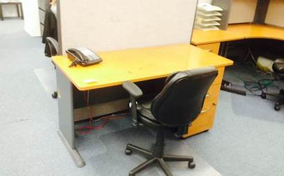 Traditional Desk With Drawer Space Traditional Desk With Drawer Space