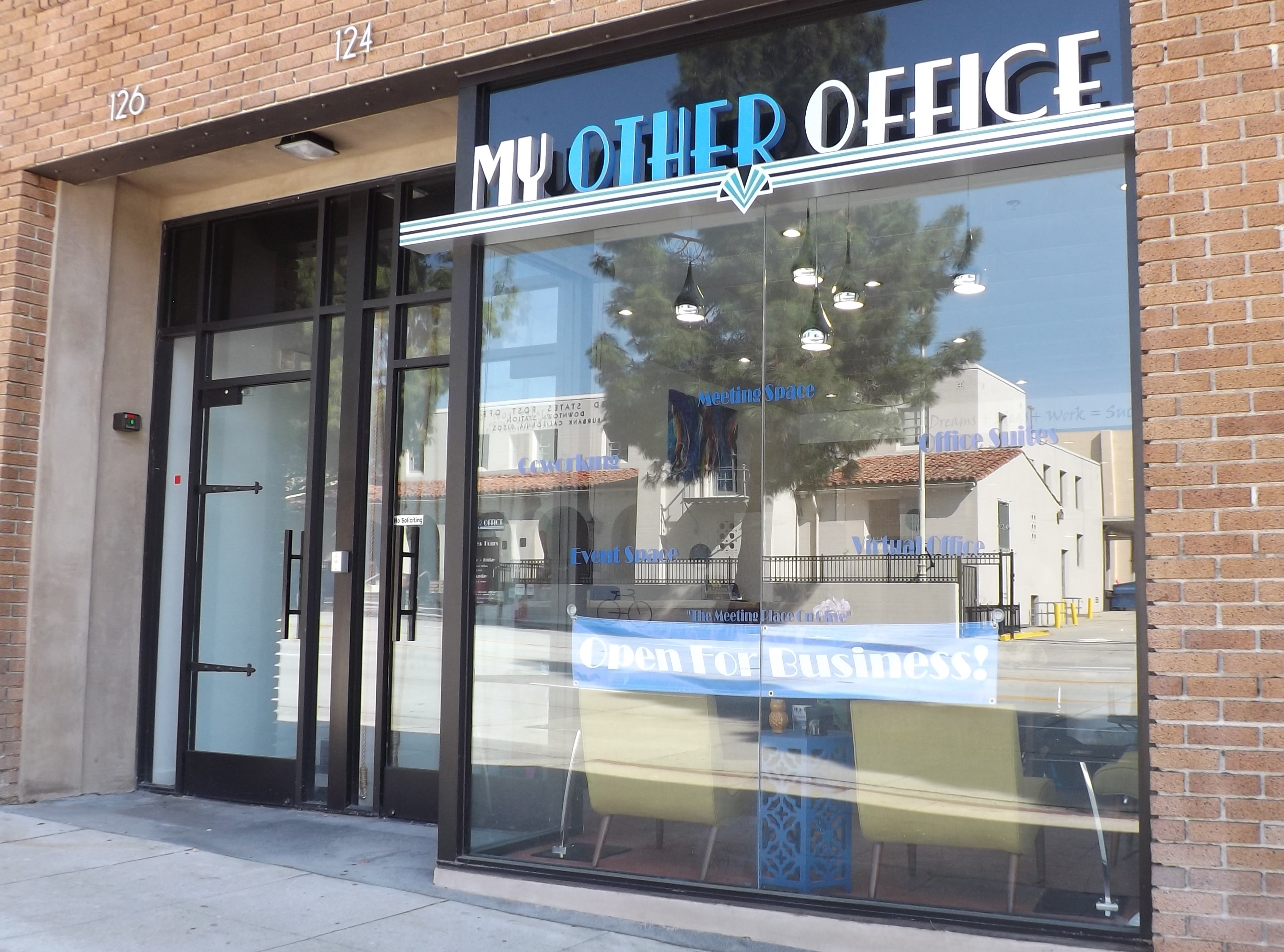 Dedicated Flex Floor Desks