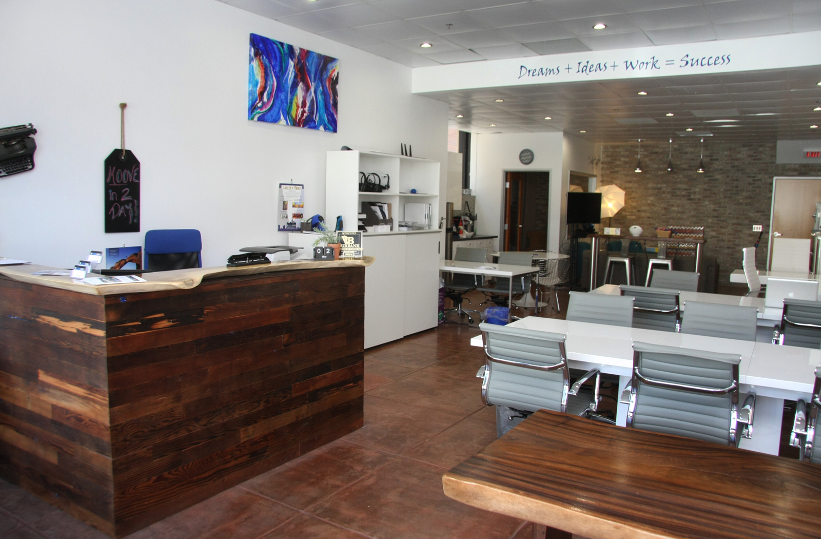 Dedicated Flex Floor Desks