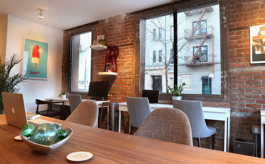 Communal workspace open 7 days a week in Williamsburg, Brooklyn Communal workspace open 7 days a week in Williamsburg, Brooklyn