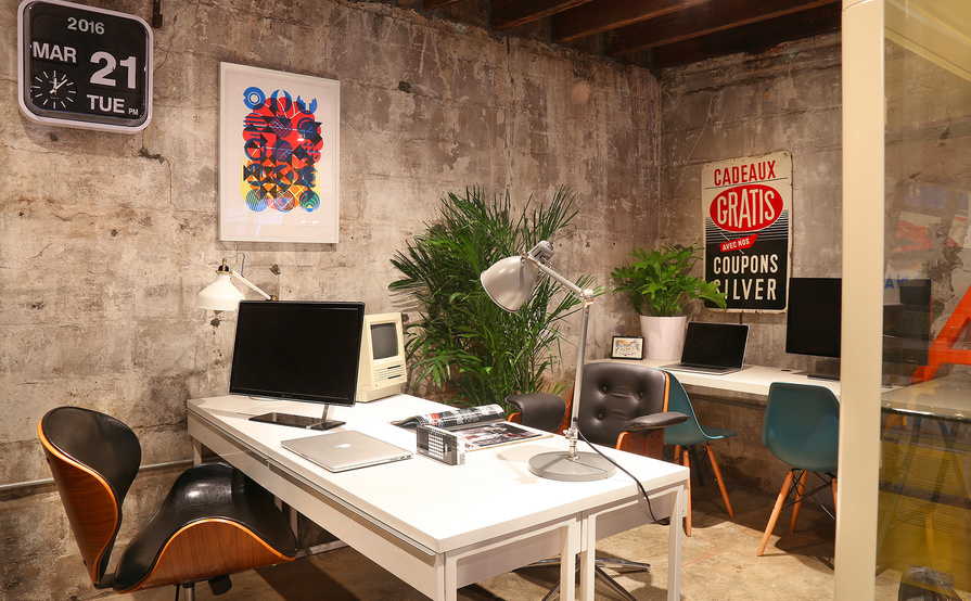 Communal workspace open 7 days a week in Williamsburg, Brooklyn Communal workspace open 7 days a week in Williamsburg, Brooklyn