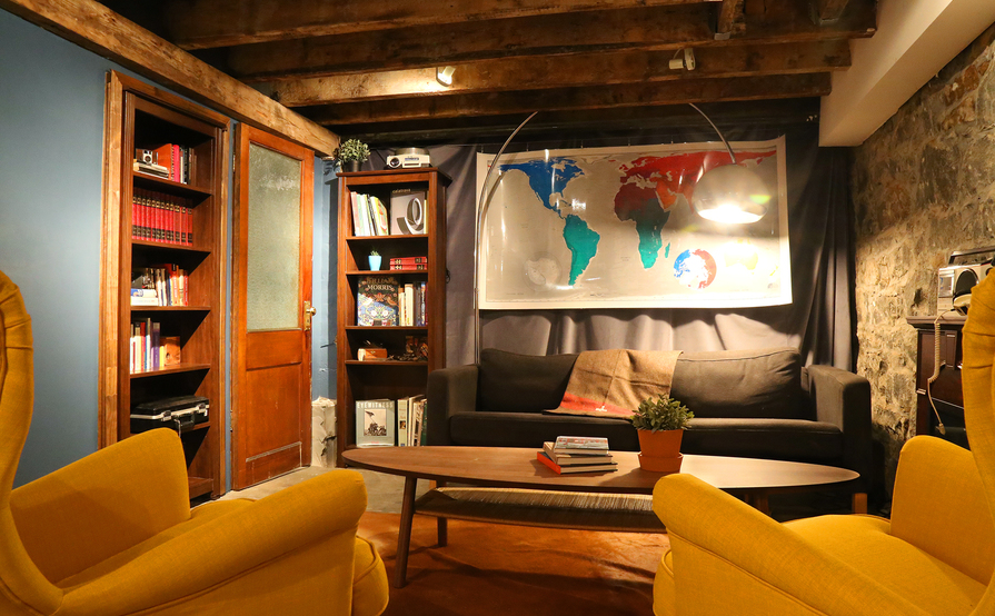 Communal workspace open 7 days a week in Williamsburg, Brooklyn Communal workspace open 7 days a week in Williamsburg, Brooklyn