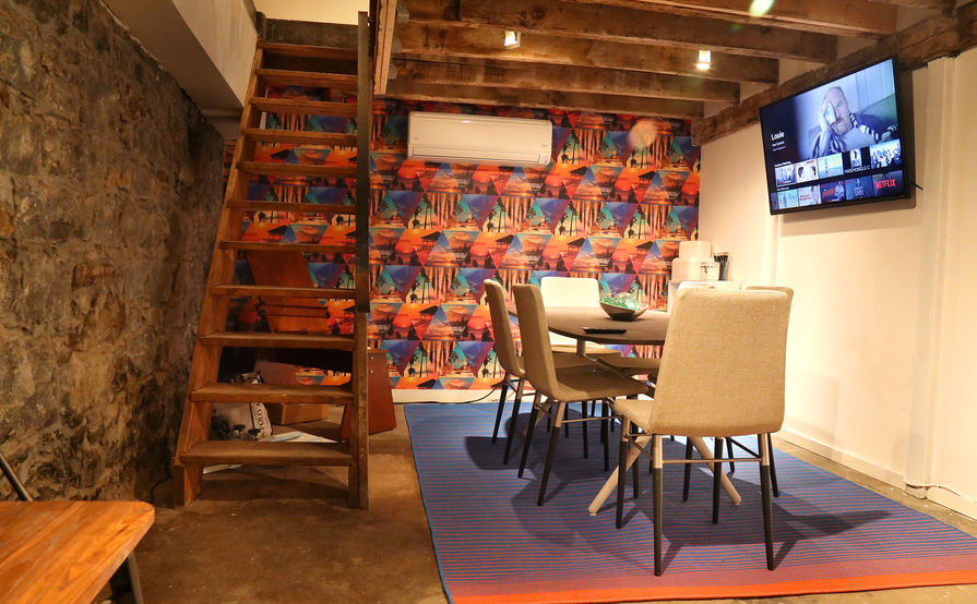 Communal workspace open 7 days a week in Williamsburg, Brooklyn Communal workspace open 7 days a week in Williamsburg, Brooklyn