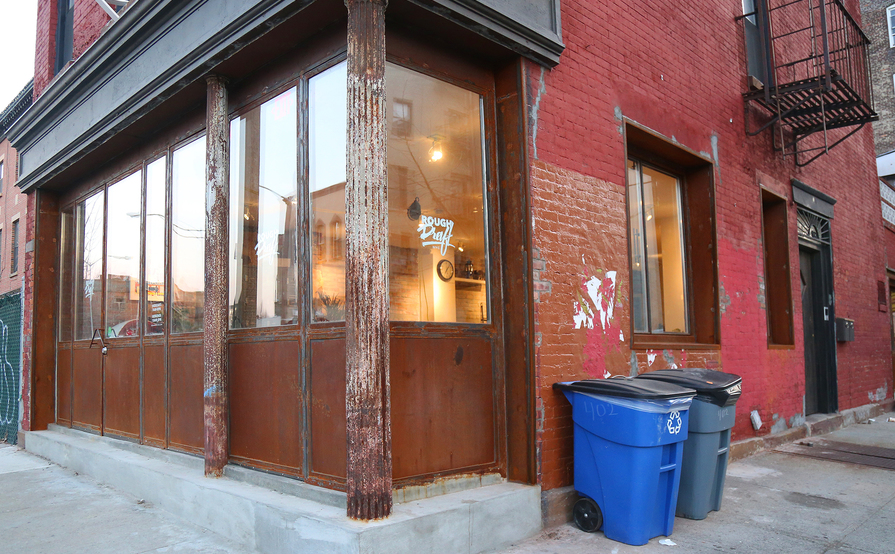 Communal workspace open 7 days a week in Williamsburg, Brooklyn Communal workspace open 7 days a week in Williamsburg, Brooklyn