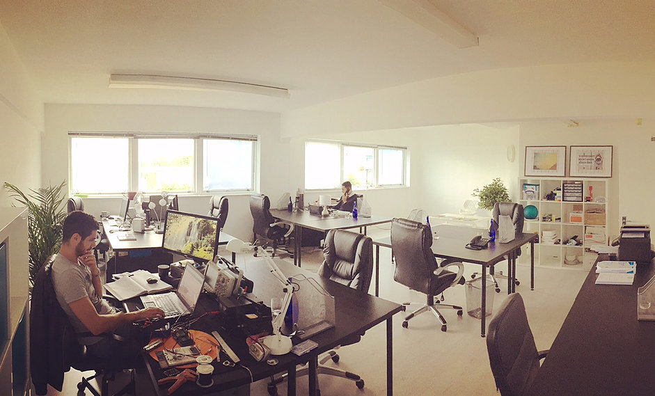 Desk in shared office - Enfield 