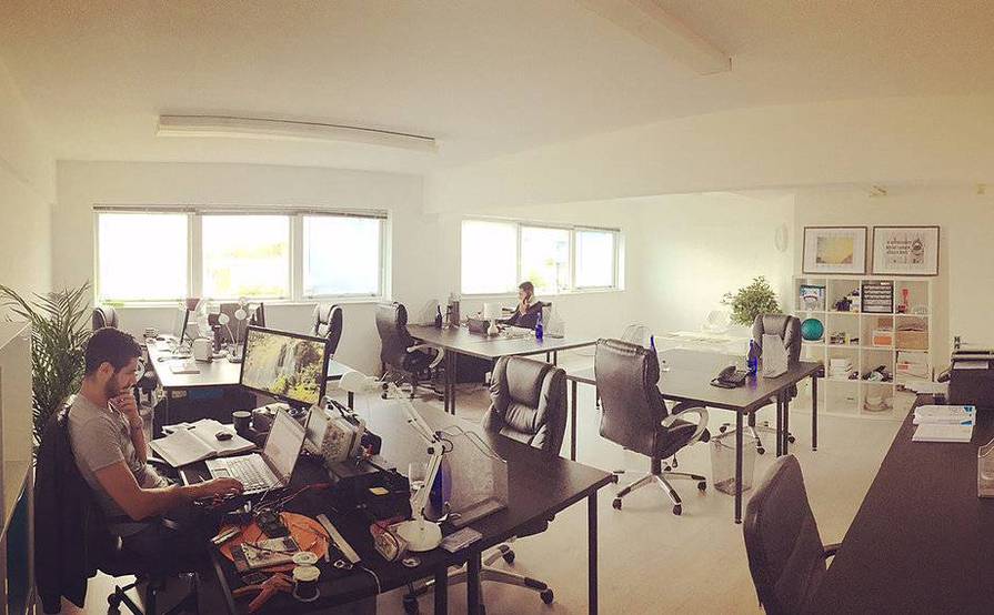 Desk in shared office - Enfield