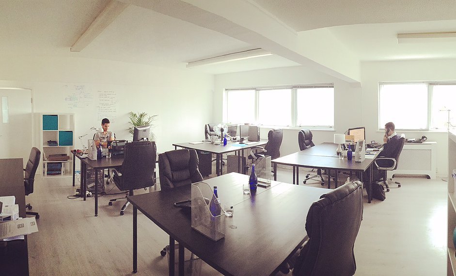 Desk in shared office - Enfield 