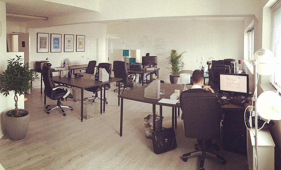 Desk in shared office - Enfield 