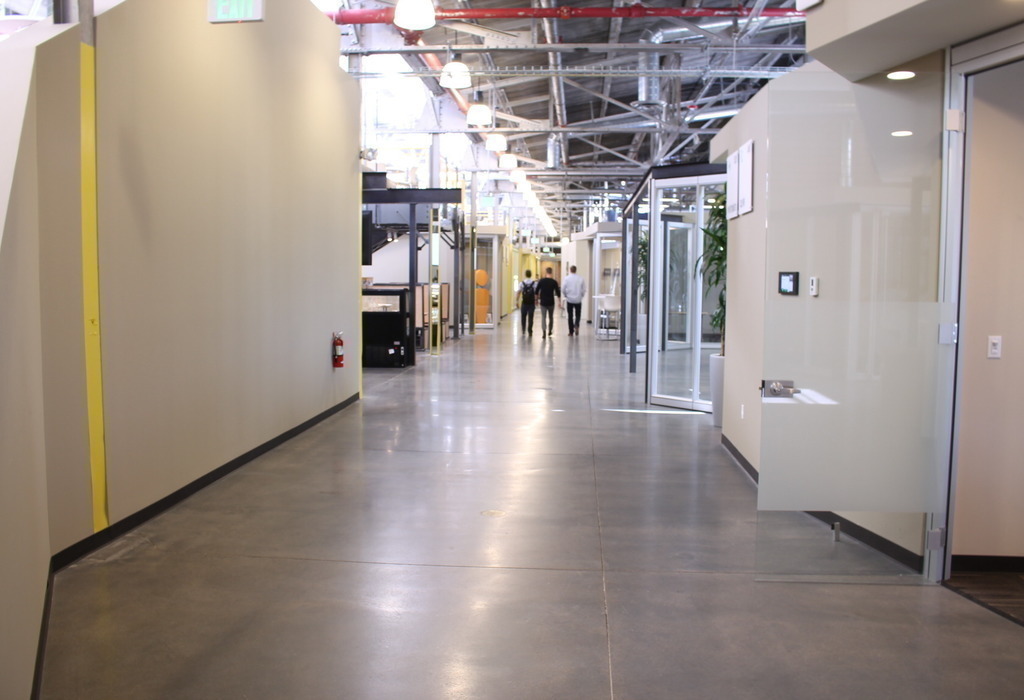 Six available workspaces in modern start-up office space with tons of amenities!